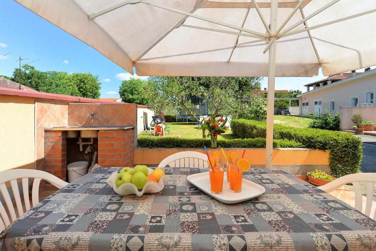 House Kristina 1203 Villa Пула Екстериор снимка