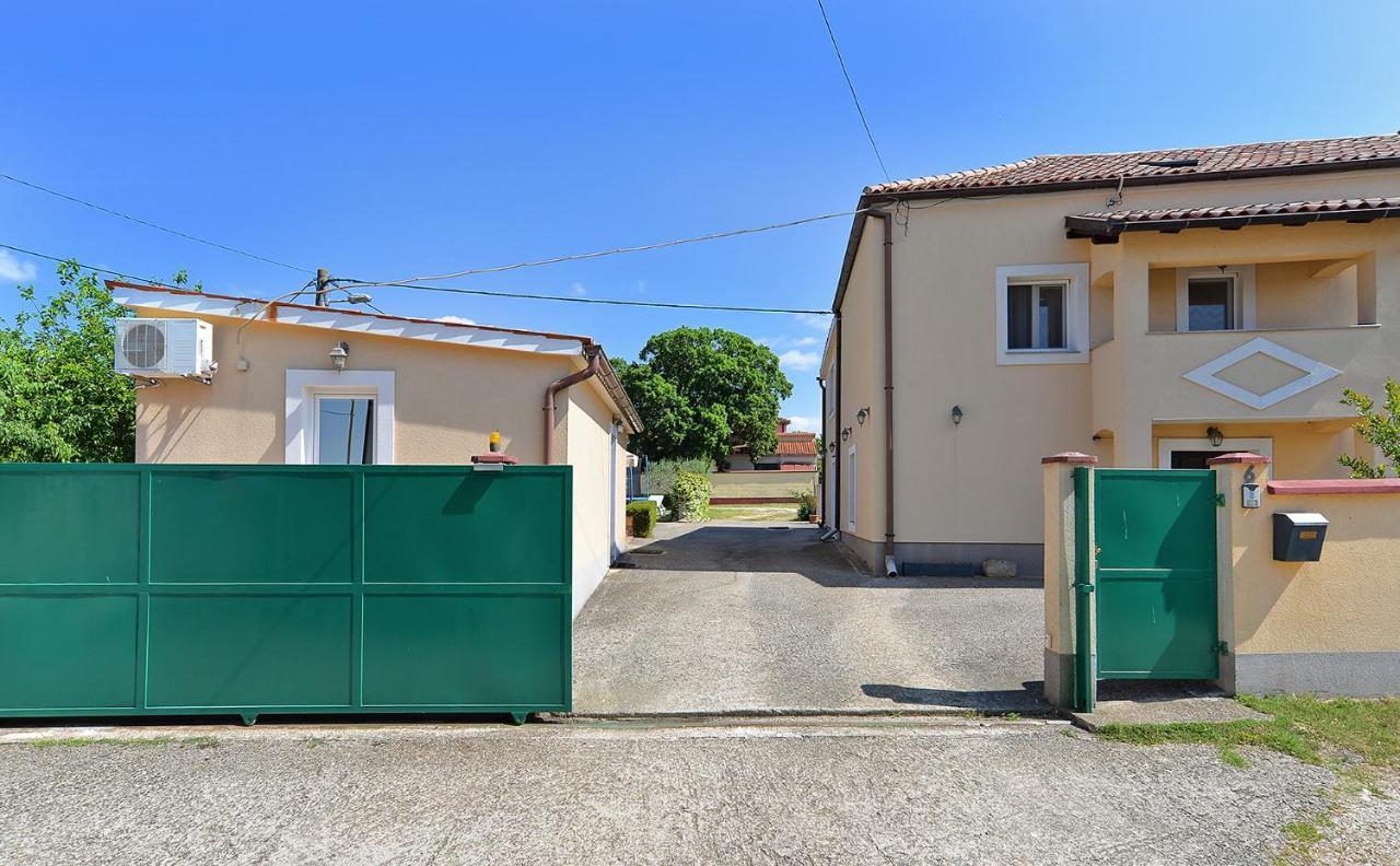 House Kristina 1203 Villa Пула Екстериор снимка